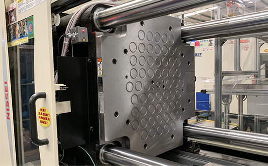 磁力模板_注塑機快速換模系統
