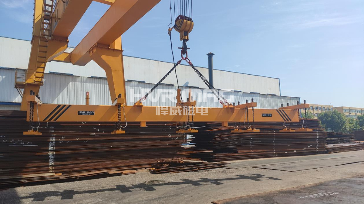 鋼板吊運，如何選擇鋼板磁力吊具生產廠家