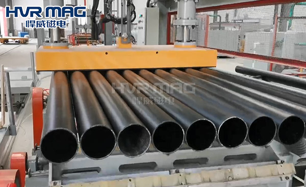 電永磁吸盤(pán)搬運(yùn)成排鋼管案例分析